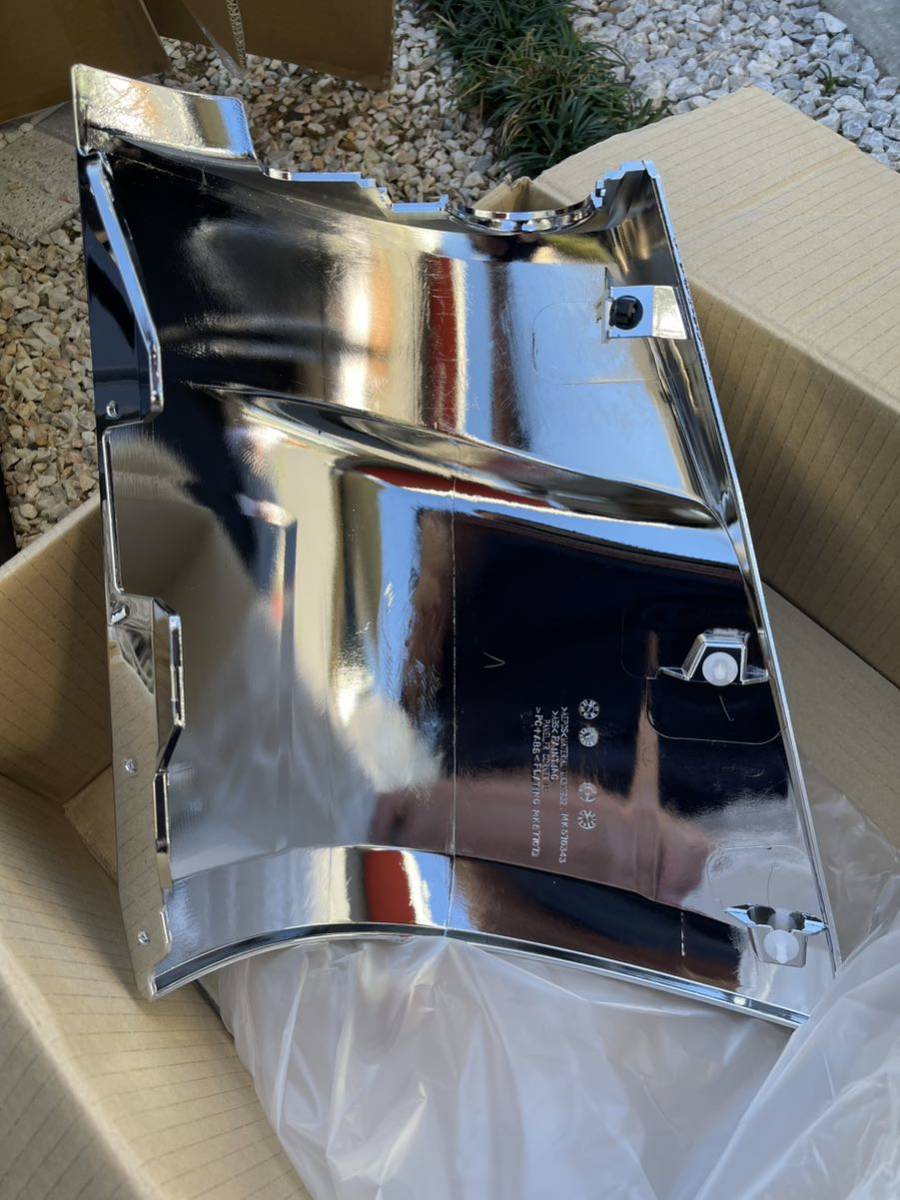ブルーテックキャンターコーナーパネル左側 三菱 ブルーテック キャンター 即納 H22.11～R2.10｜公式 メッキコーナーパネルの通販