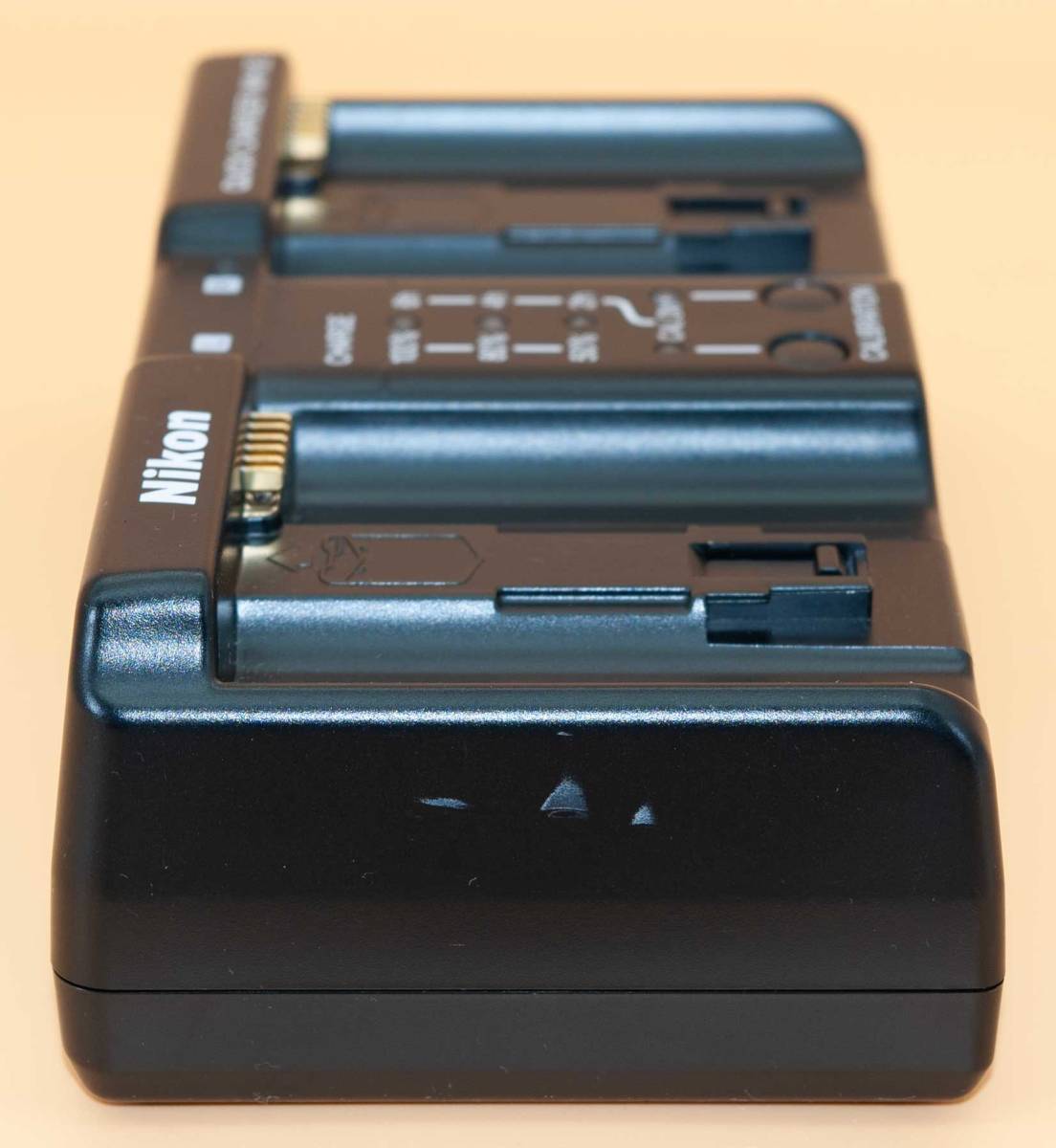 ニコン クイックチャージャー MH-22 （EN-EL4a、EN-EL4） Nikon MH-22