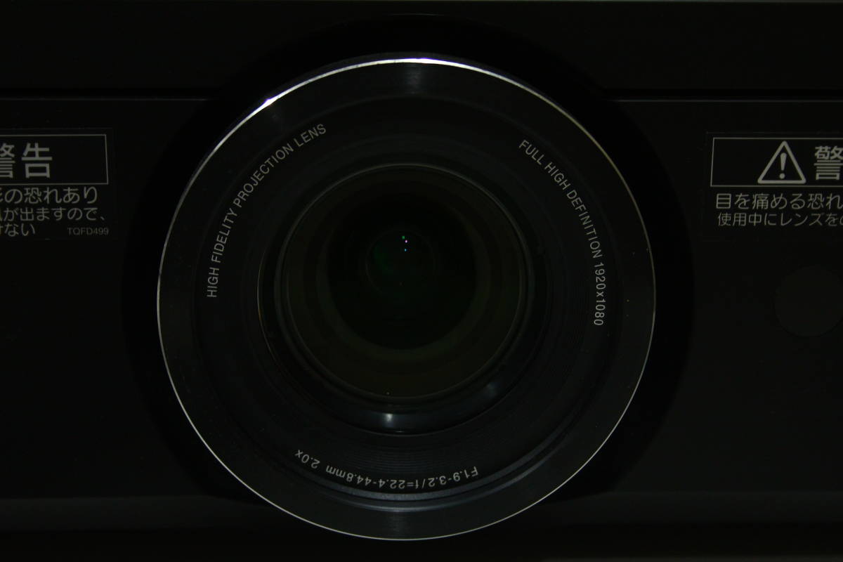 TG11059 Panasonic TH-AE1000 ハイビジョンシネマ 液晶プロジェクター