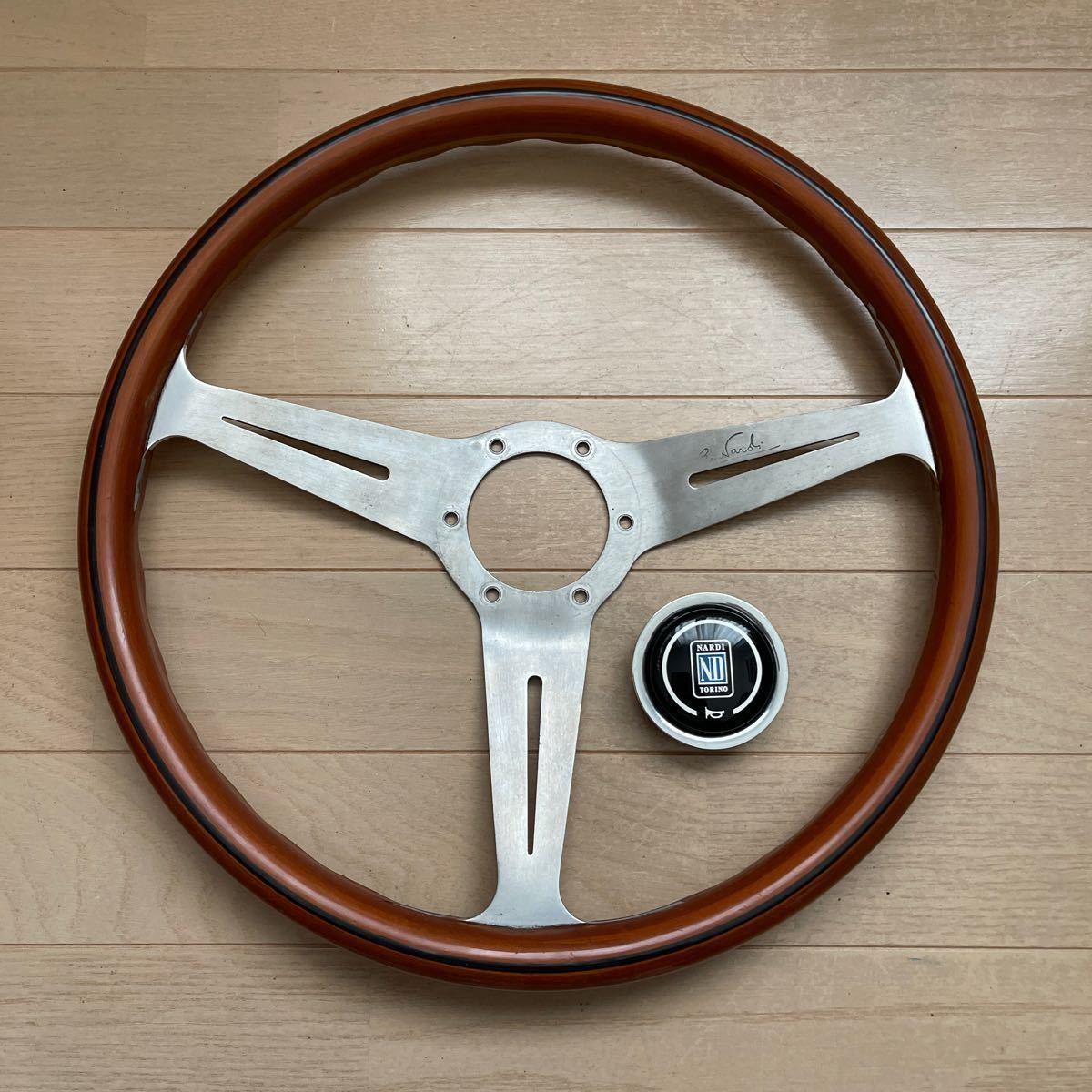ウッドステアリング NARDI ナルディ 美品 サイドスポーク 3スポーク