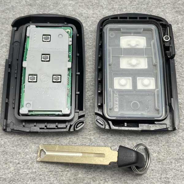 初期化済み トヨタ純正スマートキー 80系 後期 VOXY ノア 231451-0120