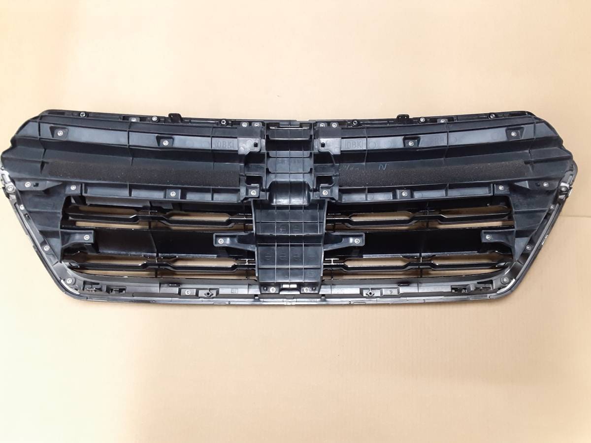 美品 レガシィアウトバックBS9前期型純正フロントグリル ツヤあり