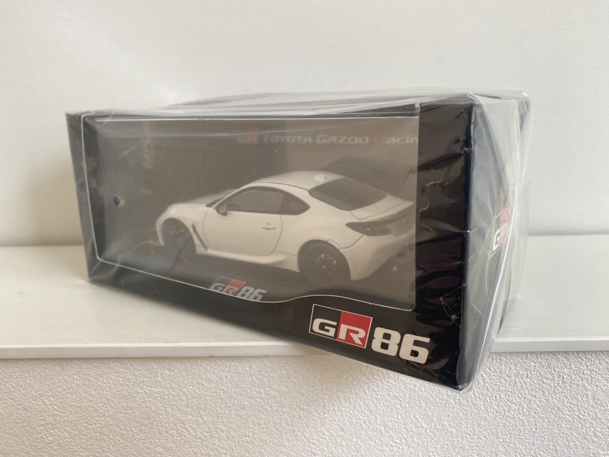 ☆送料込み☆トヨタ GR86 ミニカー 1/30 クリスタルホワイトパール K1X