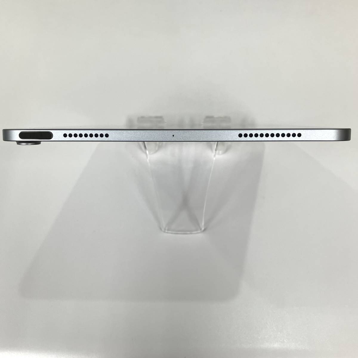 中古 美品】iPad Air 第4世代 Wi-Fiモデル 64GB スペースグレイ MYFM2J 