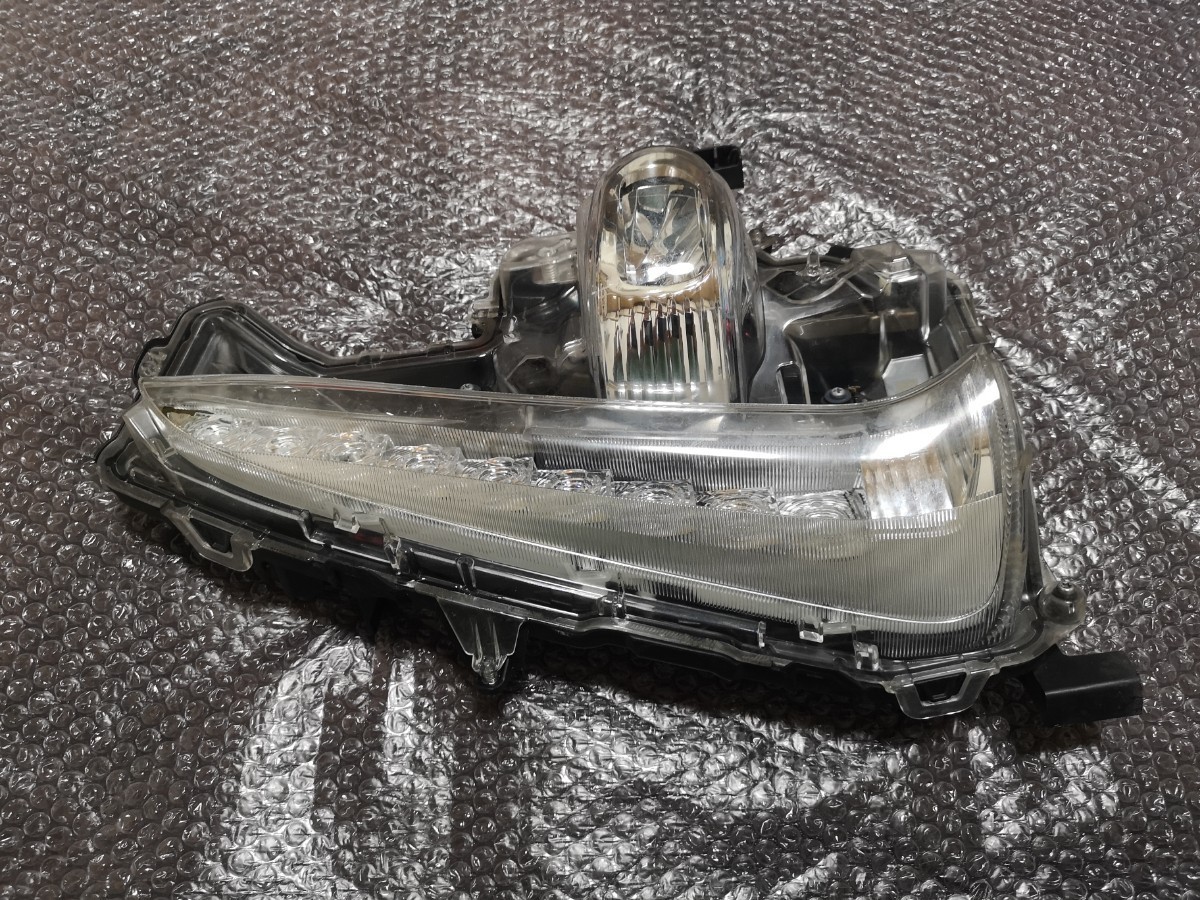 プリウス PHV ZVW52 中古 左ヘッドライト 81185-47561 ZVW52 トヨタ