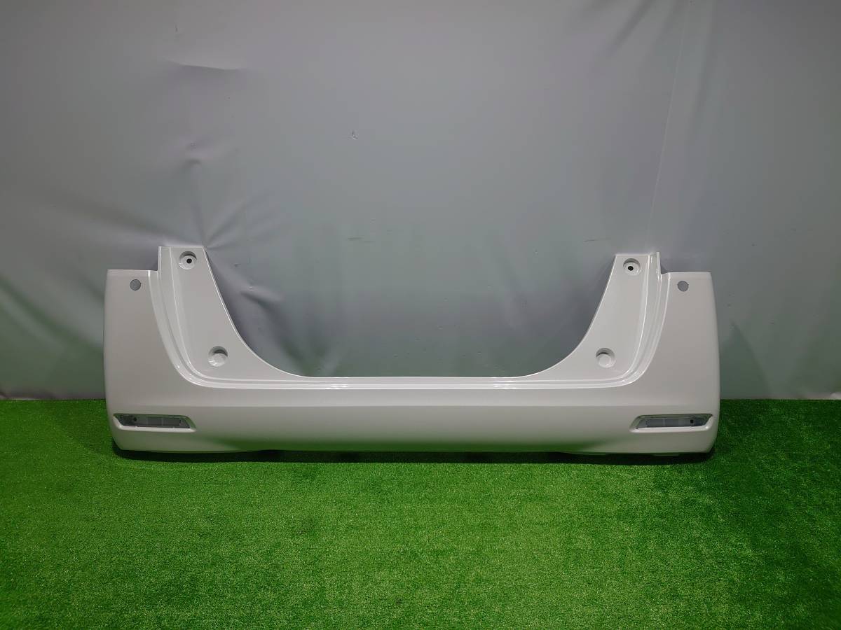 良品 JF3 JF4 N-BOX エヌボックス 純正 リアバンパー 71501-TTA-0000 パール NH883P リヤ 