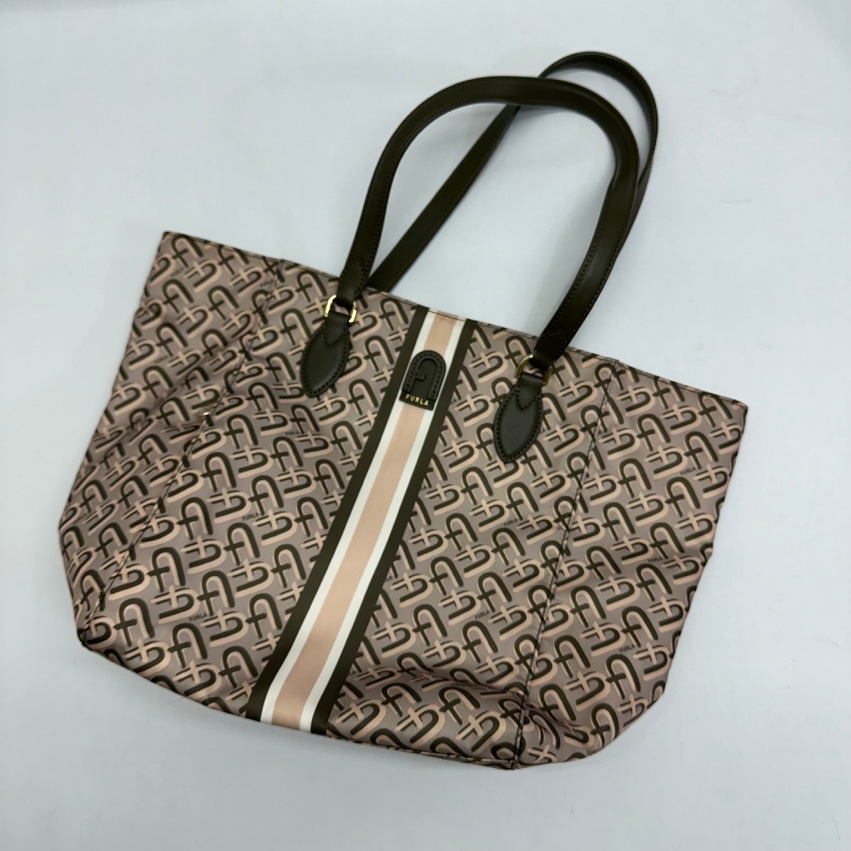 ■FURLA フルラ ナイロン トートバッグ ハンドバッグ 総柄■