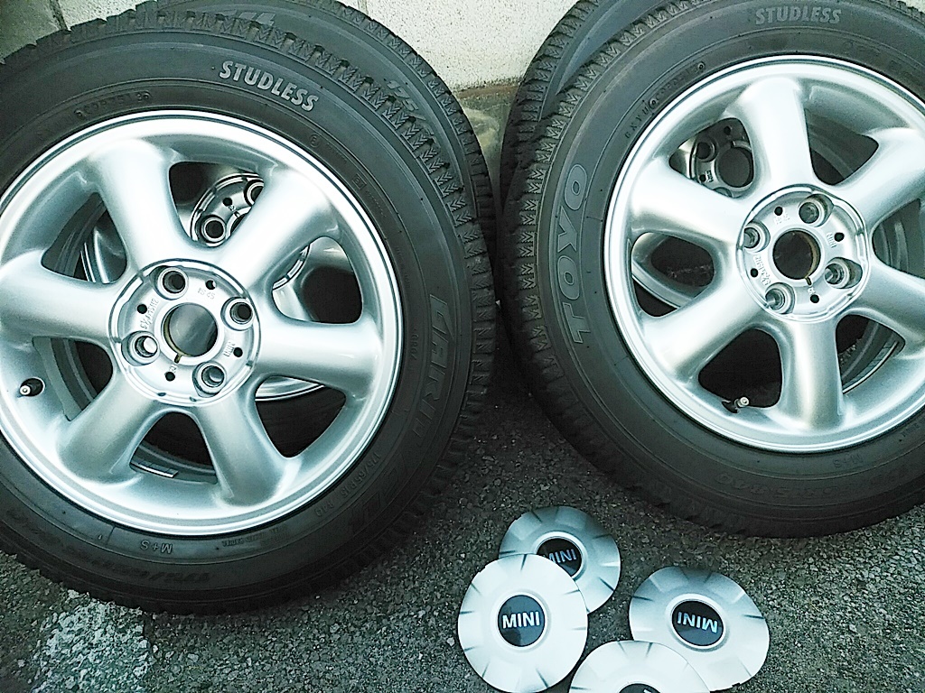 ☆BMWミニ純正アルミ付きTOYOスタッドレスタイヤ4本セット☆美品☆175 