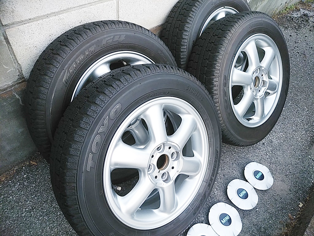 ☆BMWミニ純正アルミ付きTOYOスタッドレスタイヤ4本セット☆美品☆175 