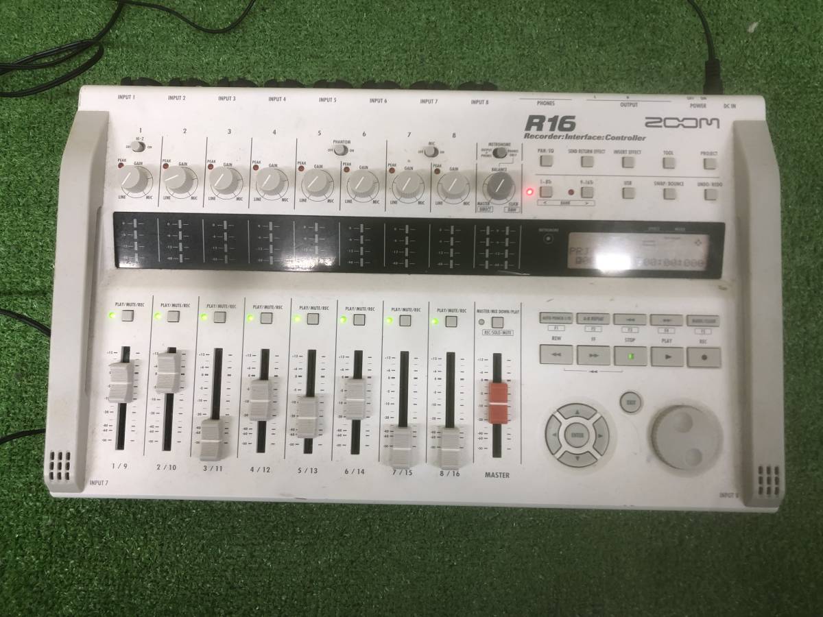 s601［中古品］ZOOM マルチトラックレコーダー R16 動作品