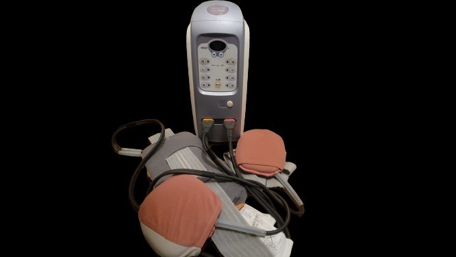 ひまわりSUN2デュオ 伊藤超短波 イトーレーター 家庭用 健康器具 超短波治療器 ITO 温熱効果 中古 現状渡し 本体 