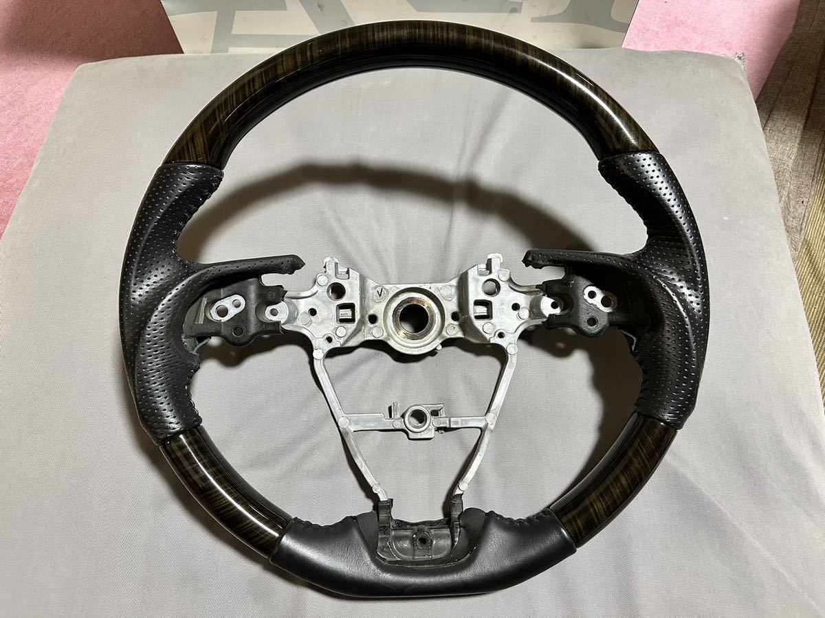 REAL レアル　ステアリング　トヨタ　ハリアー　38Bブラックウッド　未使用品 REAL ステアリング ハリアー 38Bブラックウッド 未使用 REAL レアル