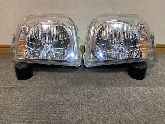 パーツ 5446 HM1/HM2/HH5/HH6 バモス/アクティ ホンダ ハロゲンヘッドライト左右セット 美品高品質クリアー塗装 KOITO 100-62084 レベ有