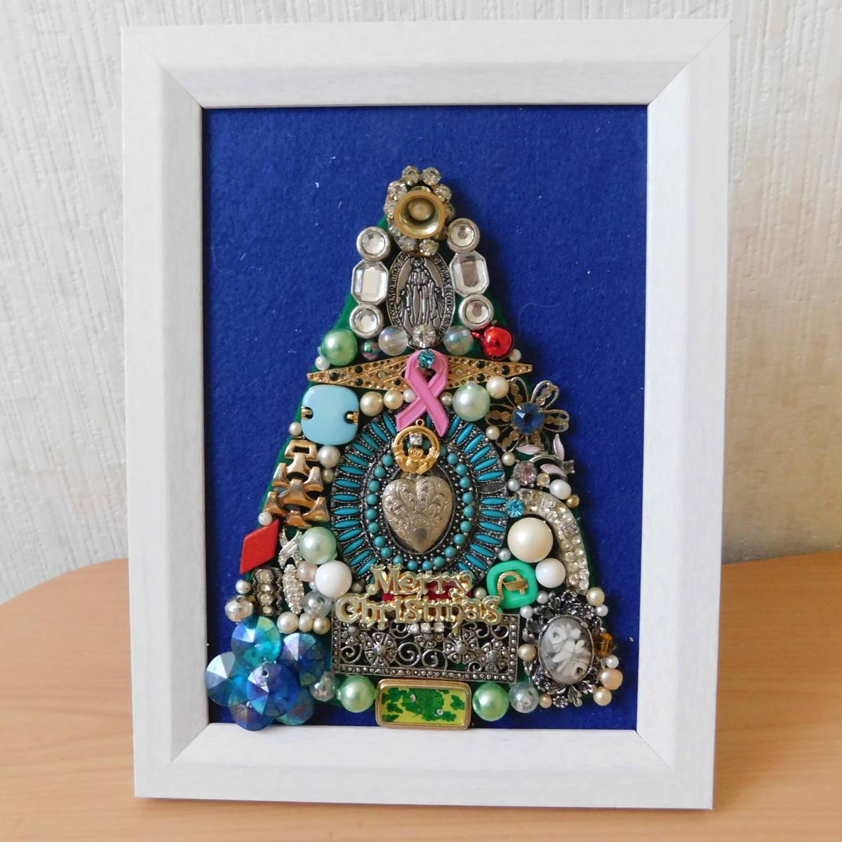 ヴィンテージアクセサリーパーツのクリスマスツリーの額　最後のひとつ　送料510