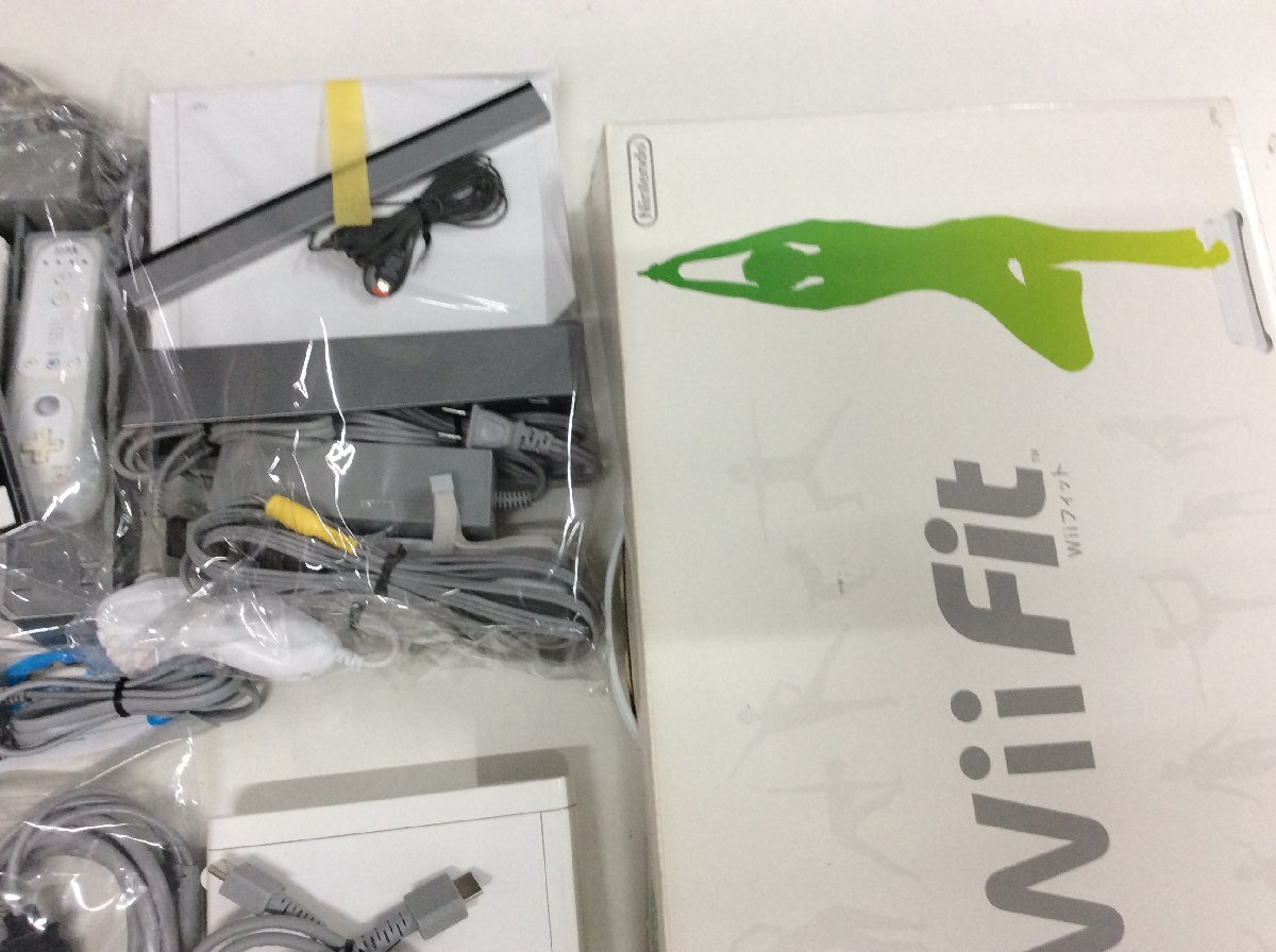 Wii本体、太鼓、WiiFit Wii 本体 WiiU 本体 Wii Fit 太鼓の達人 クラシックコントローラーPRO