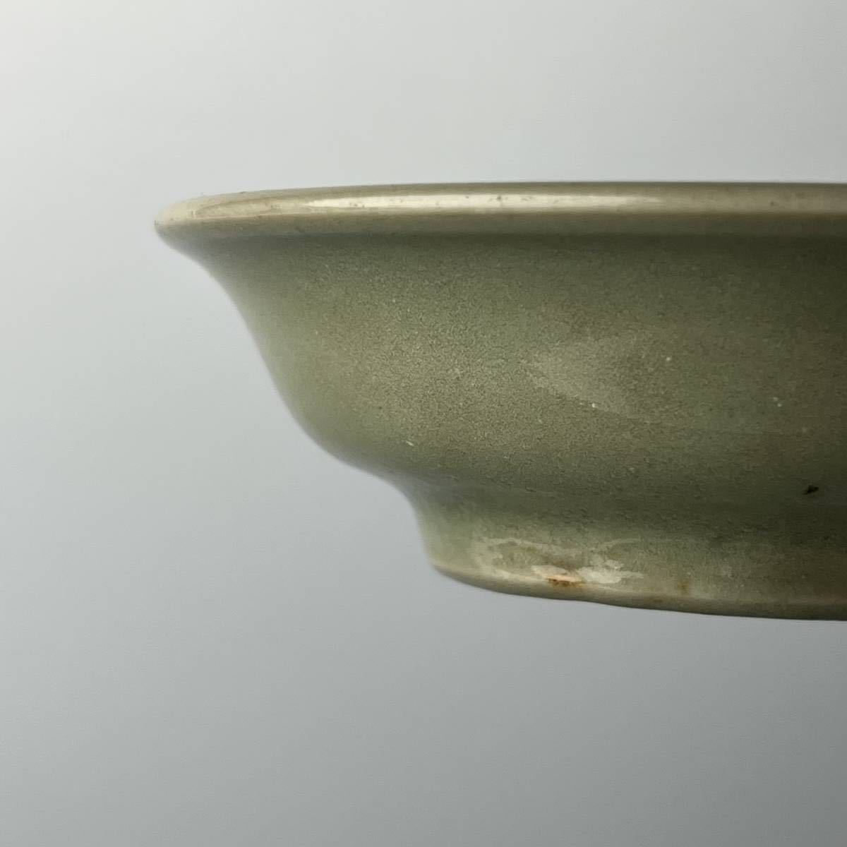 中国古玩 龍泉窯 青磁端反鉢 【青】龍泉窯 青磁端反盤 明初 十四世紀 天龍寺 中国古玩 中国美術 旧家蔵出品 A510
