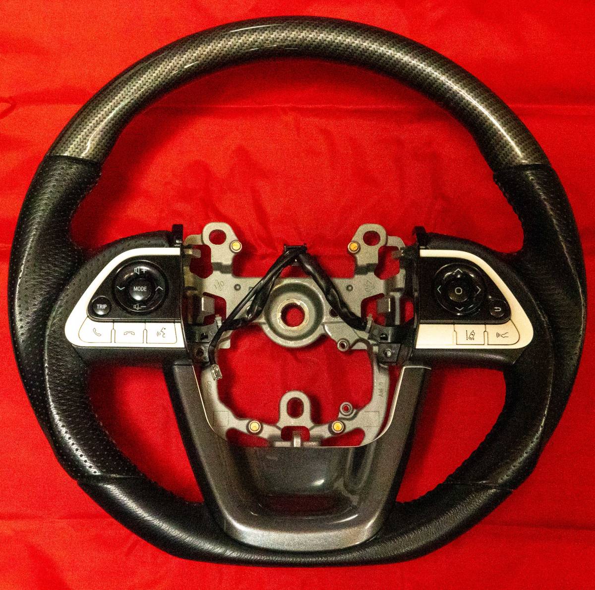 プリウス50系ステアリングスイッチ プリウス50系 ステアリング