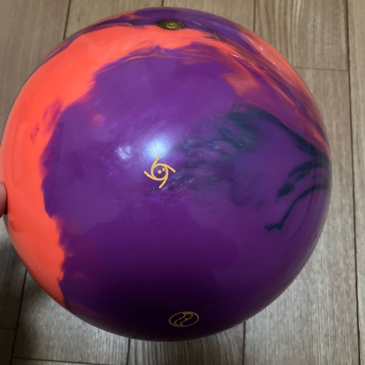 ソーラーパララックス 15P 新品 ボウリングボール STORM
