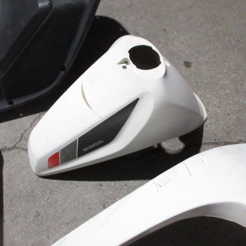 驚きの破格値，SALE AF09 スーパータクト 純正カウル フロントカウル