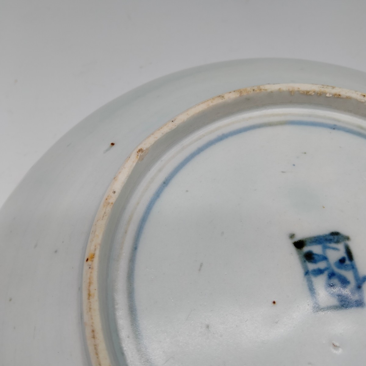 旭】明時代 染付菊花紋皿 H4.2cm，D19cm，344g 有田焼 | 深川製