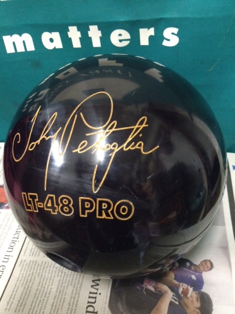 LT-48 PRO ブラック ボウリングボール 15LB LT-48™ PRO | ボウリングの