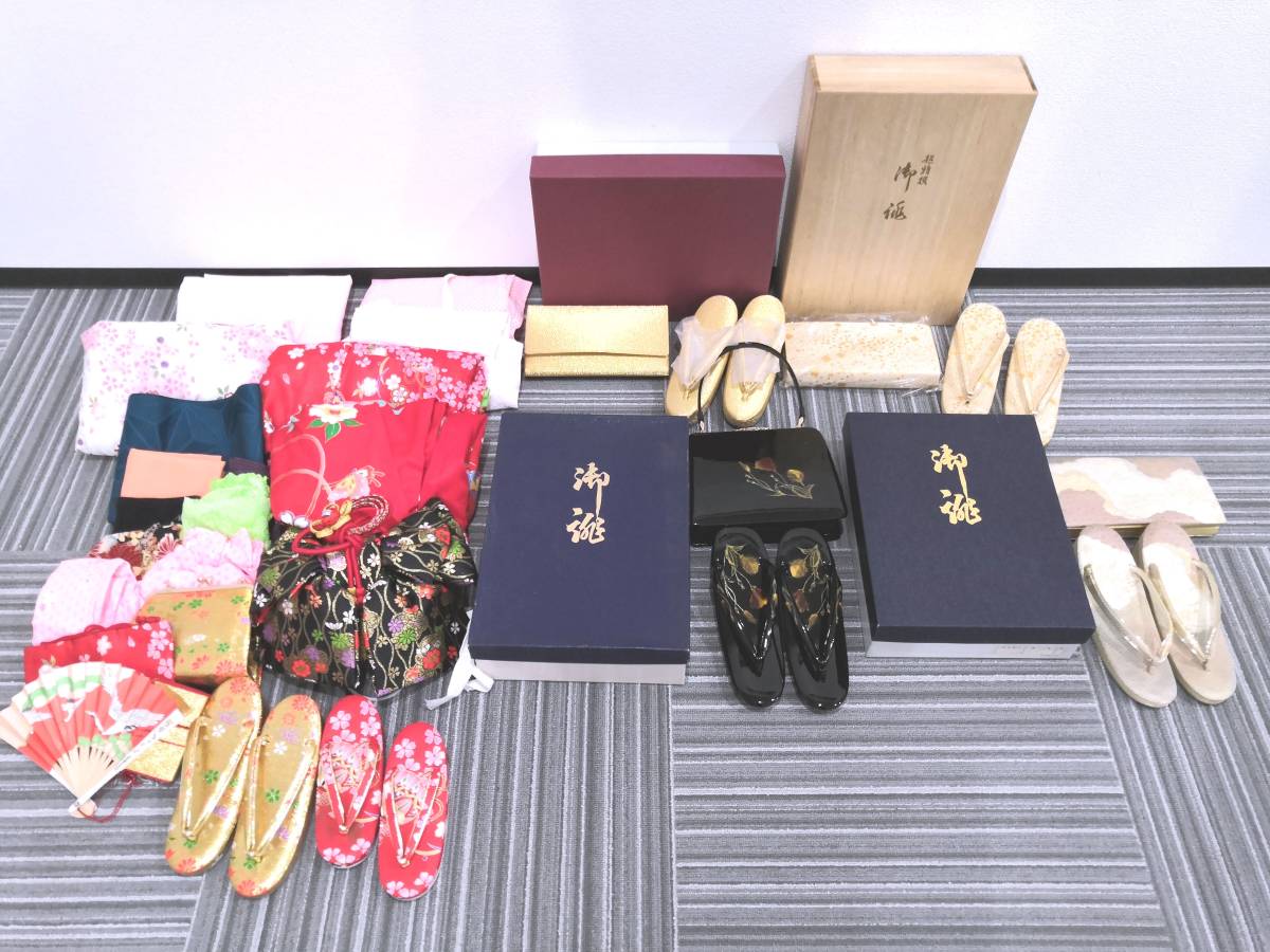 【和服まとめ】１円スタート！ まとめセット 帯どめ 和服小物 扇 成人式 和服 装飾品 帯飾 着付け 小物 草履 靴