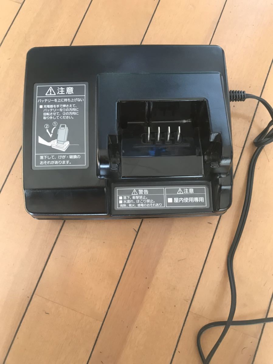 Panasonic バッテリー充電器(リチウムイオン電池用）NKJ073Z 電動