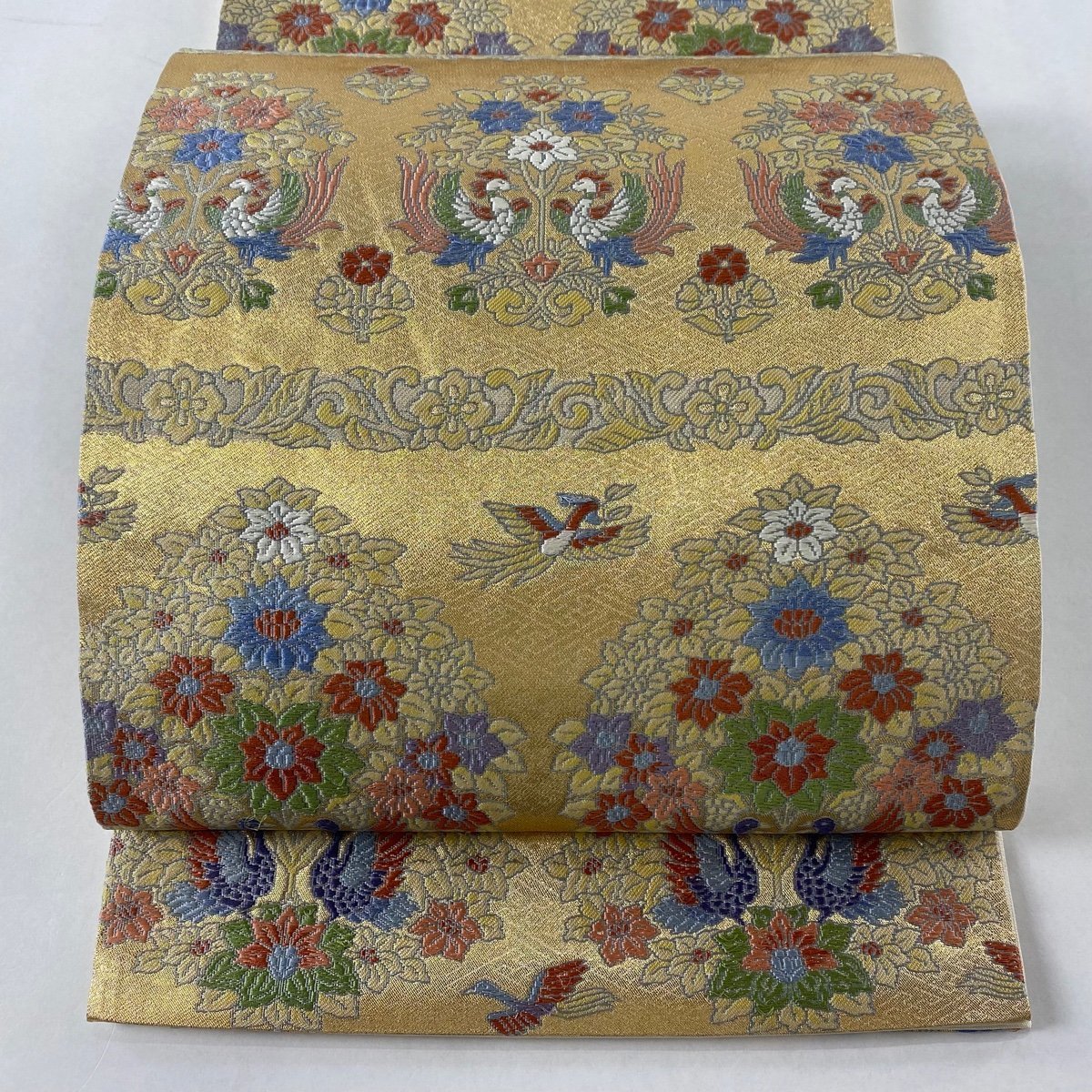 袋帯 美品 秀品 向かい鳥 草花 刺繍 箔 金色 六通 正絹 【中古