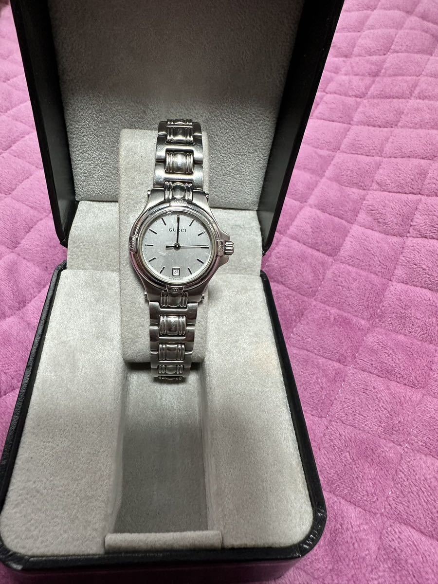 ヴィンテージ グッチ GUCCI 9040L シルバー クオーツ レディース ヴィンテージ グッチ GUCCI 9040L シルバー クオーツ レディース