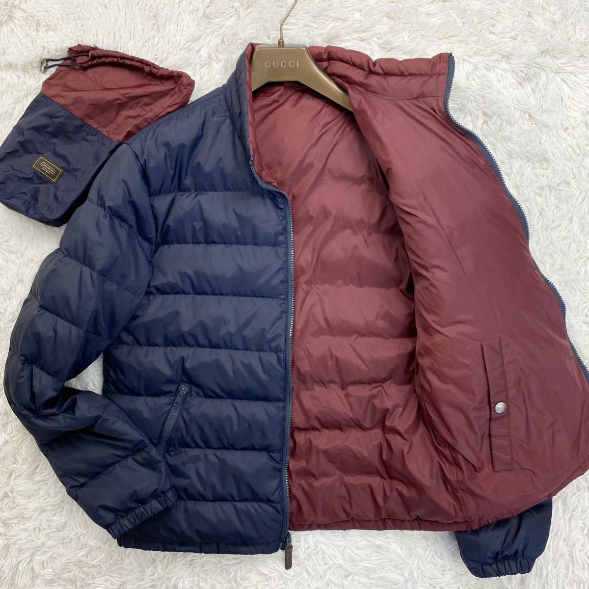 極美品! コーチ【定価約8万】COACH ダウンジャケット ブルゾン アウター リバーシブル 収納ポーチ付 ネイビー ワインレッド L位 高級感◎