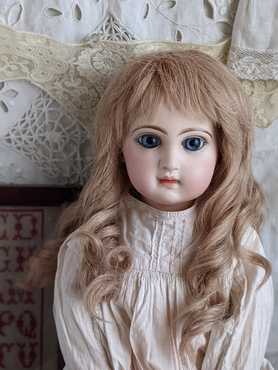 ドイツ＊アンティークビスクドール4.5cm ＊ by Hertwig & Co