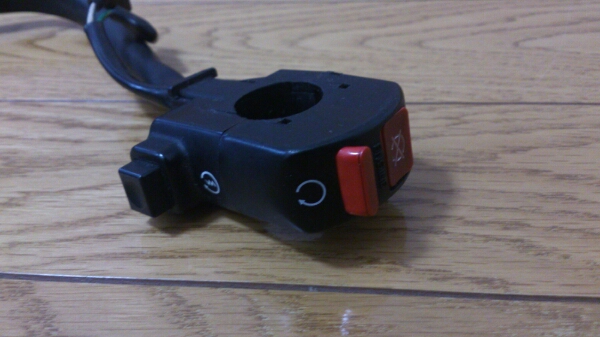 CBR1000RR SC57用 キルスイッチ_2