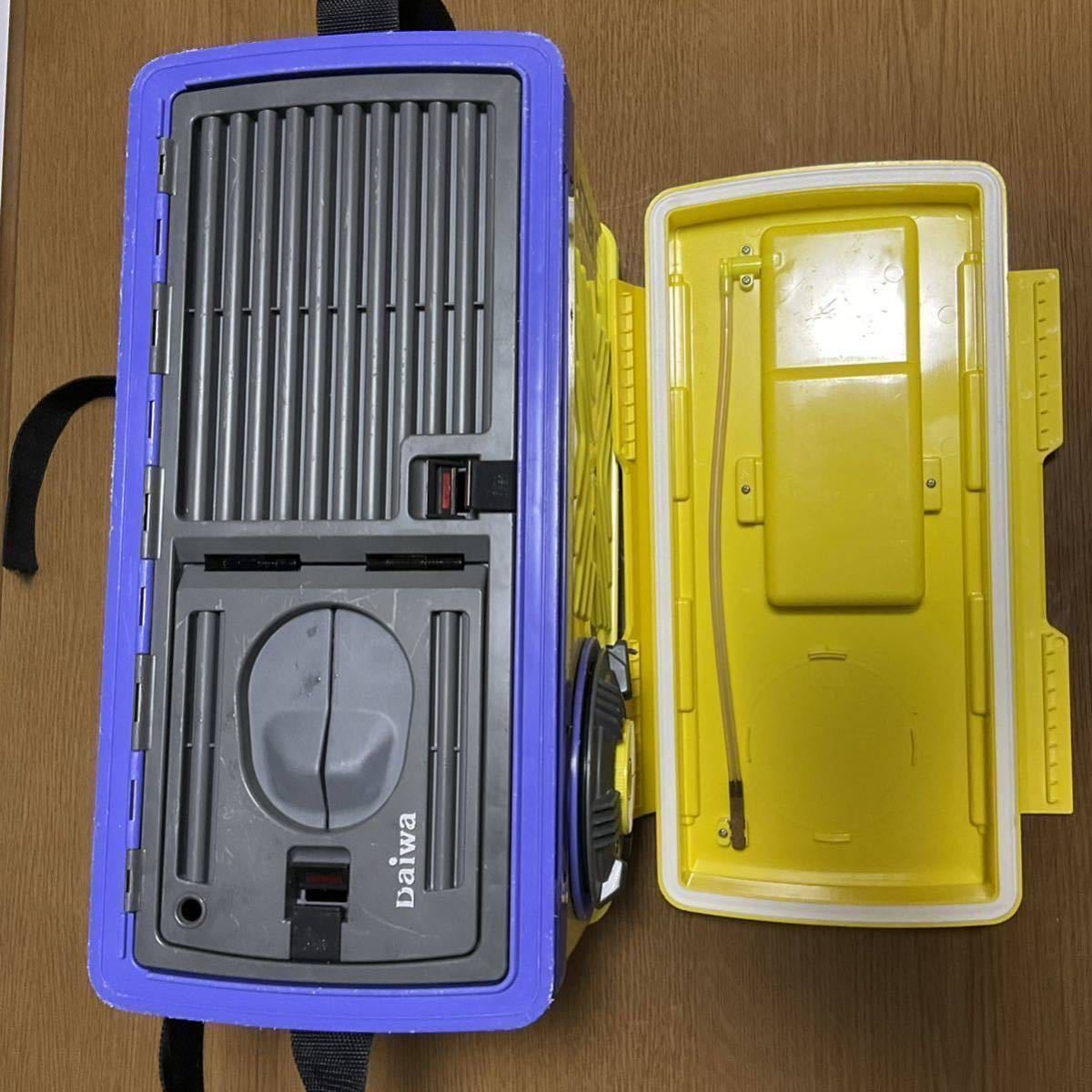 ダイワ　DAIWA 囮缶　オトリ缶　SS1800R 　+　DAIWAエアーポンプ　JETAIR214M 　+　SHIMANO キャリーケース　WADER CASE 　中古一式_3