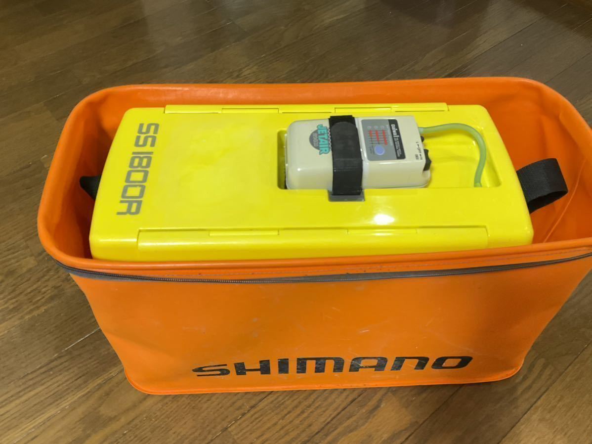 ダイワ　DAIWA 囮缶　オトリ缶　SS1800R 　+　DAIWAエアーポンプ　JETAIR214M 　+　SHIMANO キャリーケース　WADER CASE 　中古一式_7