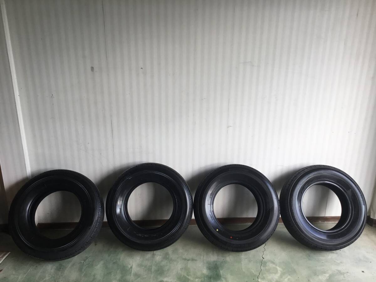 製造2023年43週目ほぼ新品195/80R15 107/105L ブリヂストン エコピア RD613バリ山 夏タイヤ ハイエース キャラバン４本セット_1