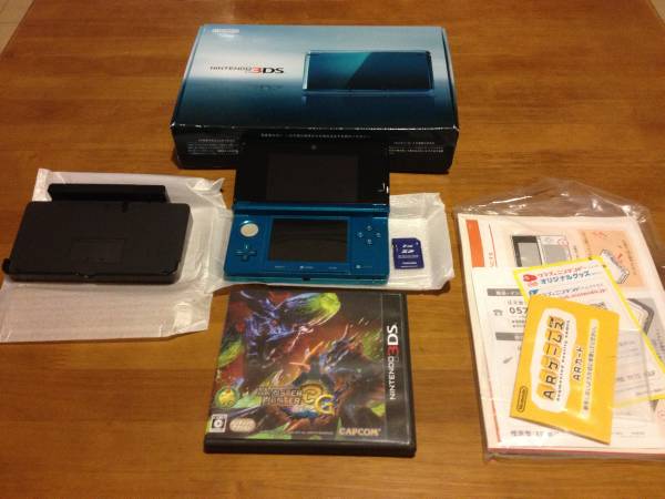 ☆送料込☆　ニンテンドー3DS本体 中古 アクアブルー おまけ付き_1
