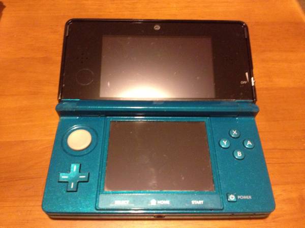 ☆送料込☆　ニンテンドー3DS本体 中古 アクアブルー おまけ付き_2
