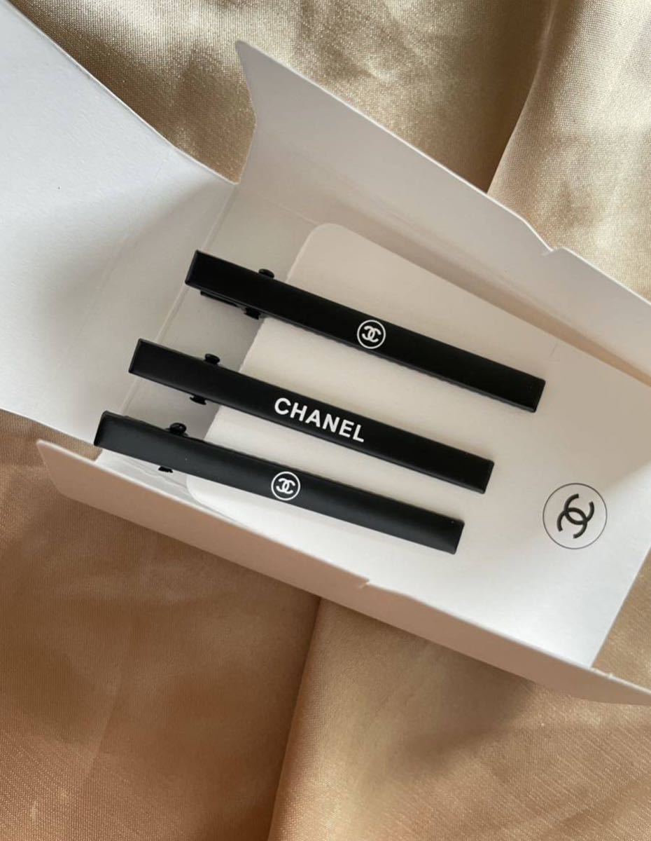 新品 未使用！送料無料 正規ノベルティー 新品CHANELブラックヘアピン