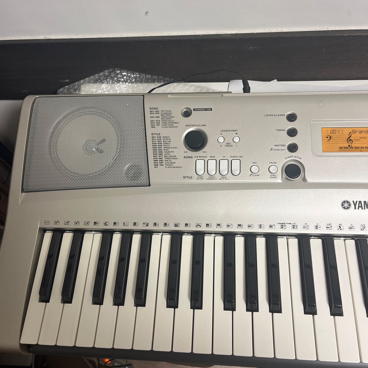 YAMAHA PORTATONE PSR-E313 ☆ソフトケース、説明書付き 電子ピアノ