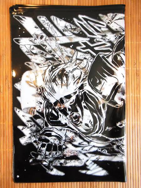 ジョジョ☆ビームス「スタープラチナ・モノクロビニールバッグ」_1