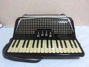 アコーディオン excelsiorのYahoo!オークション(旧ヤフオク!)の相場 