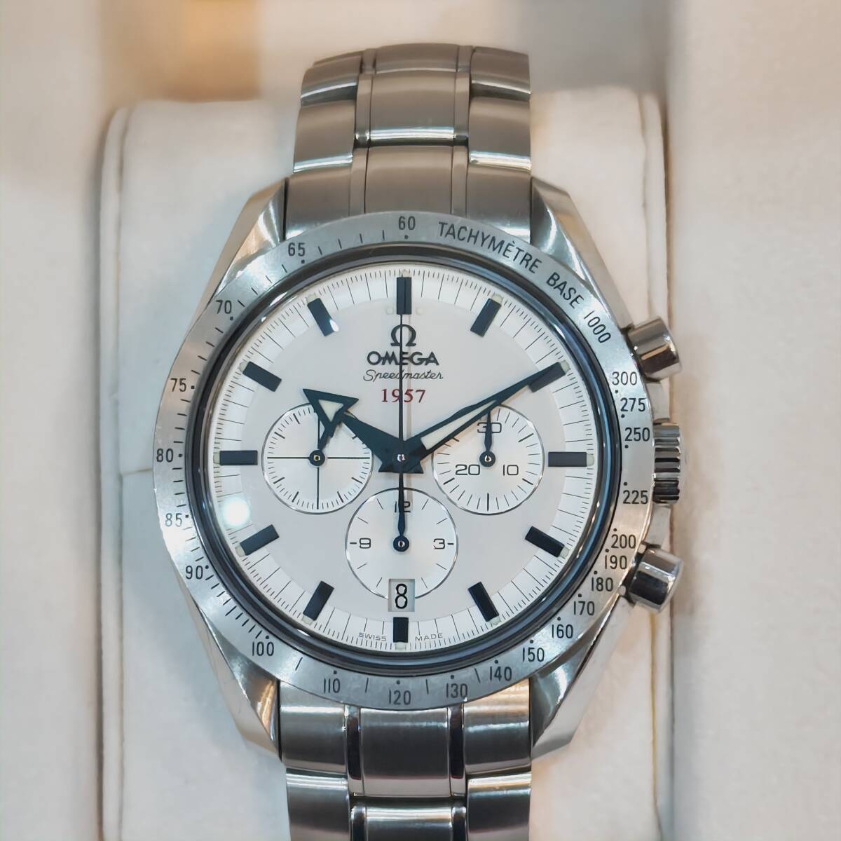 OMEGA オメガ スピードマスター ブロードアロー クロノグラフ 1957 コーアクシャル 321.10.42 シルバー文字盤 自動巻き 箱付き_1