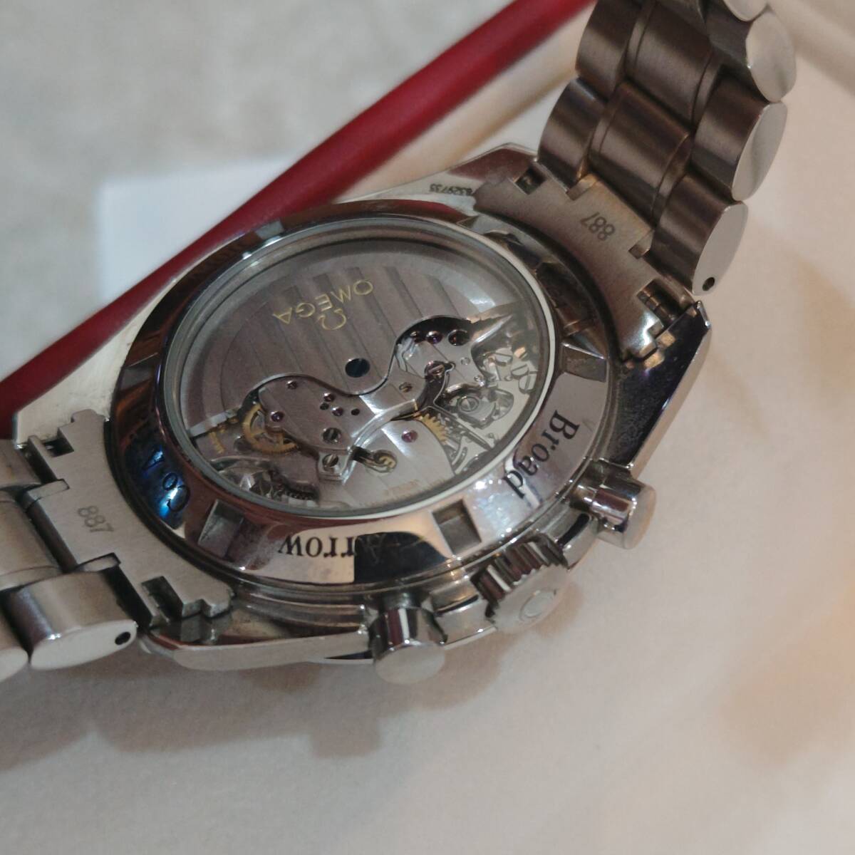 OMEGA オメガ スピードマスター ブロードアロー クロノグラフ 1957 コーアクシャル 321.10.42 シルバー文字盤 自動巻き 箱付き_6