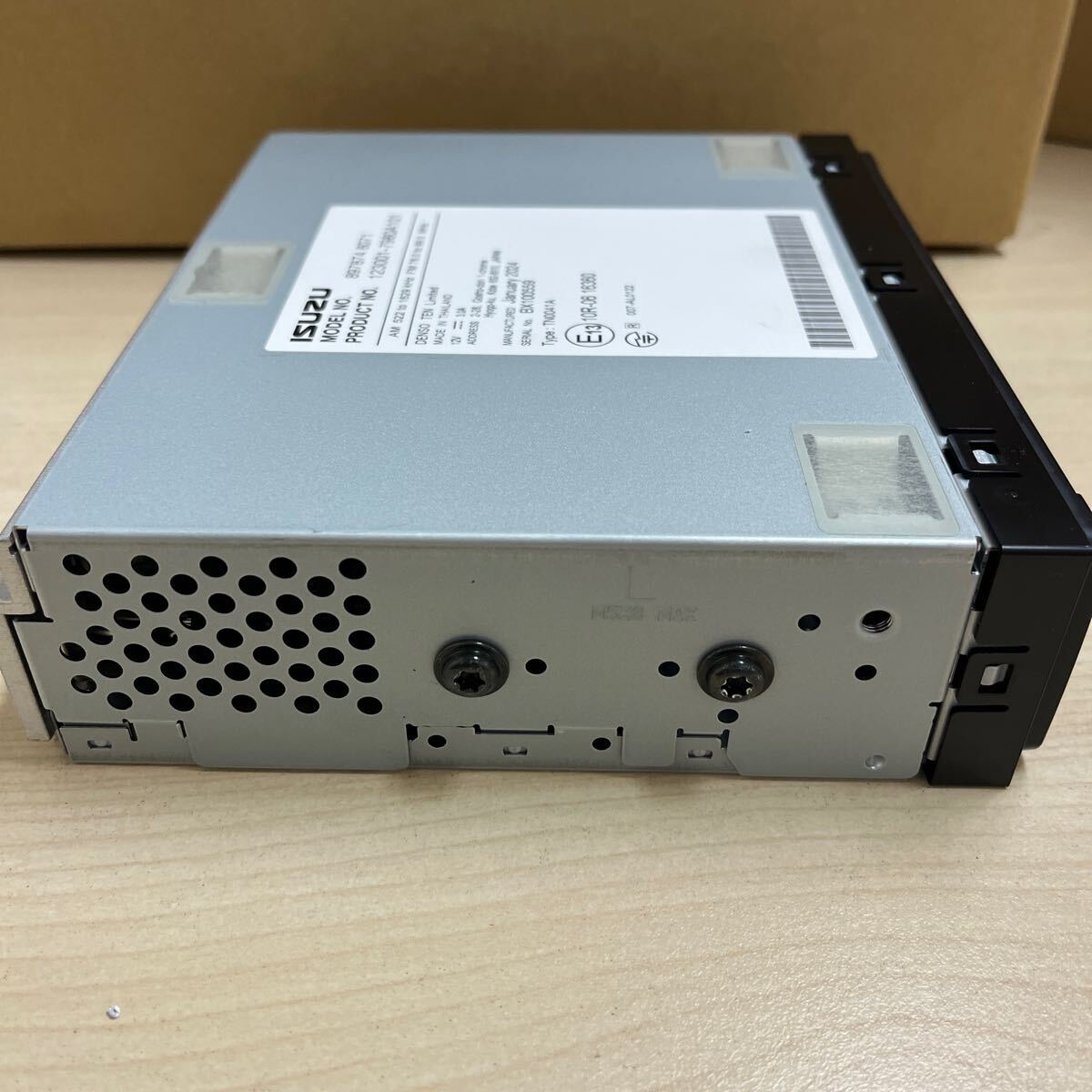 新車外し ISUZU純正 12V ラジオ USB Bluetooth いすゞ　トラック　カーオーディオ_5