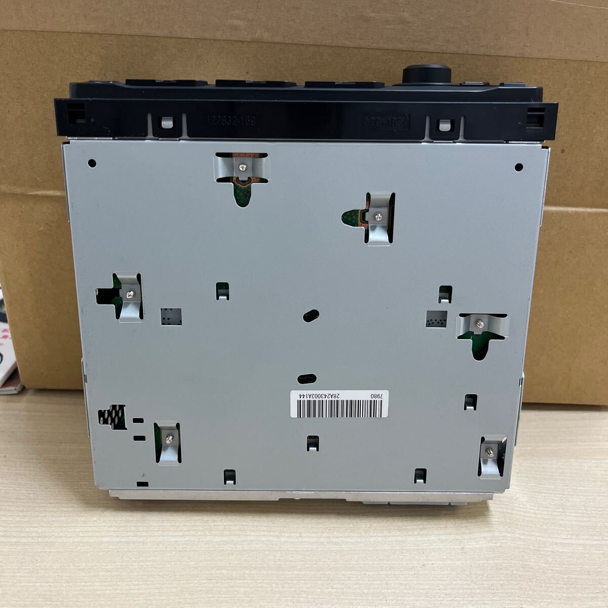 新車外し ISUZU純正 12V ラジオ USB Bluetooth いすゞ　トラック　カーオーディオ_6