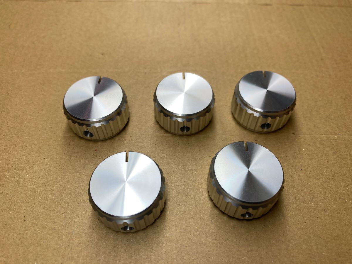 ツマミ　アルミ　サトーパーツ　K-32 [5個セット]　外径x高さ(mm) φ26x14 φ6シャフト用　イモネジ_1