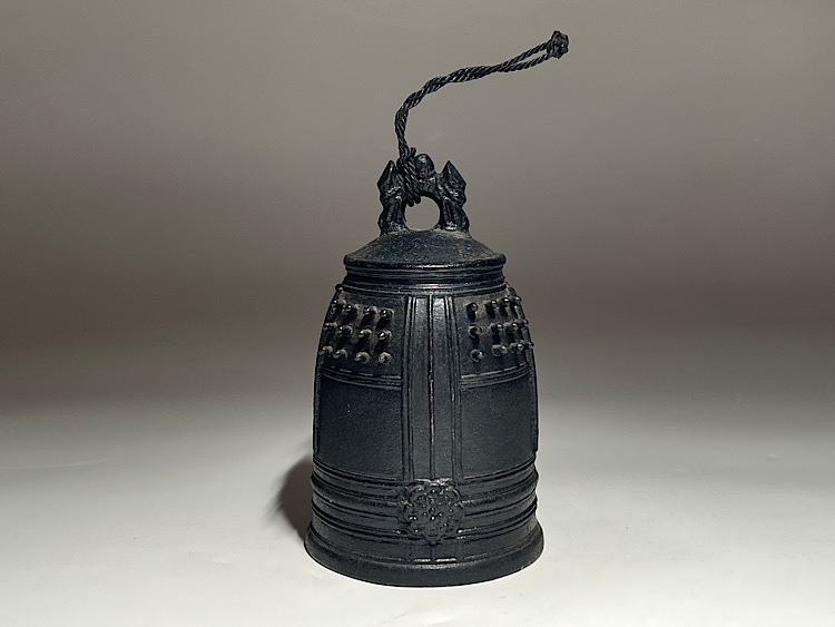瑞】銅製 小型半鐘 仏具 梵鐘 釣り鐘 鳴物 金属工芸 仏教美術 重さ