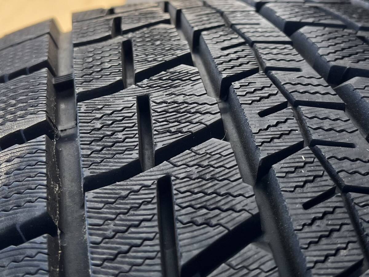 美品!バリ山 ランクル200系 DUNLOP WINTER MAXX SJ8 285/60R18 KEELER