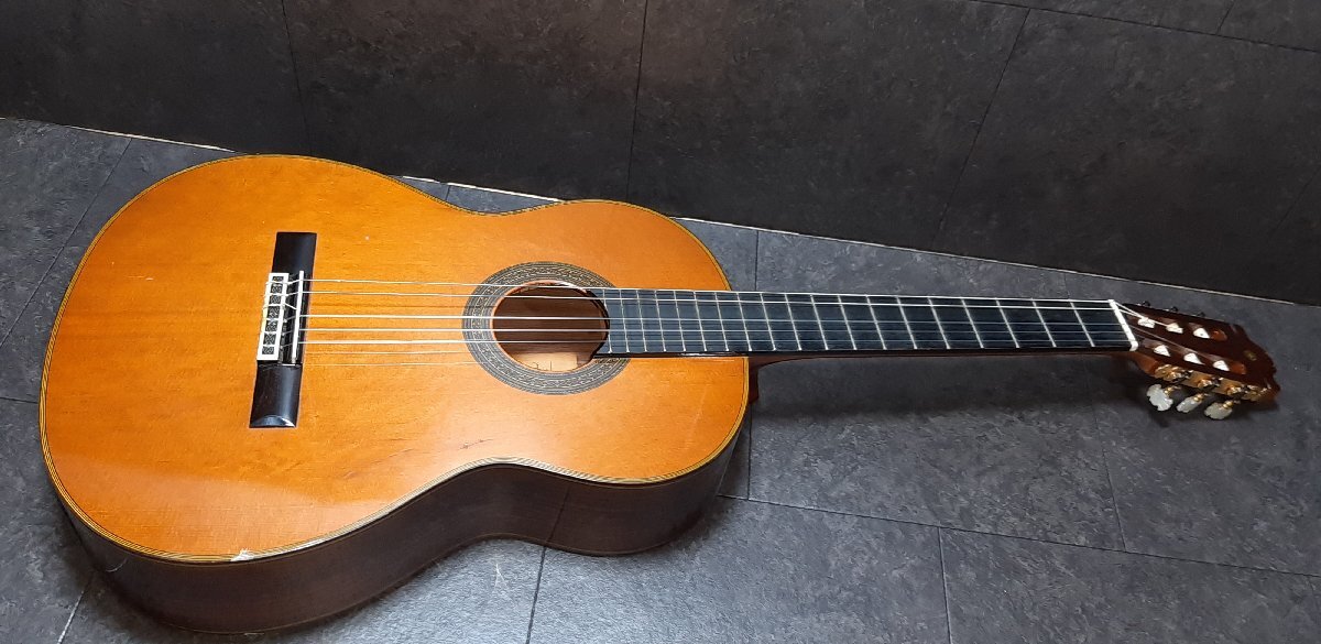 Yamaha C-300 Classical Guitar クラシックギター c-300」の ヤマハ