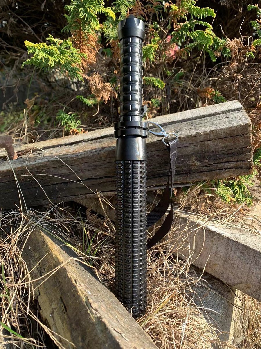 【48時間以内に発送】 多機能 懐中電灯 警棒型LEDライト 警棒 伸縮 特殊警棒 防犯 緊急 ハンディライト 護身用避難 夜間 ブラック 780_3